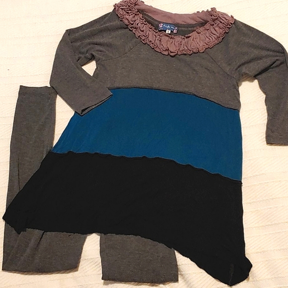 Truly Me 2 tunic leggings EUC